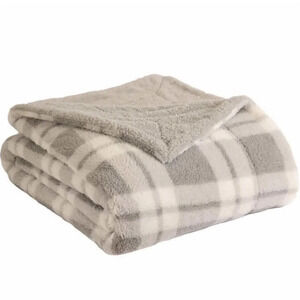 Life Comfort Reversible Sherpa Fleece Blanket Light Gray Queen King